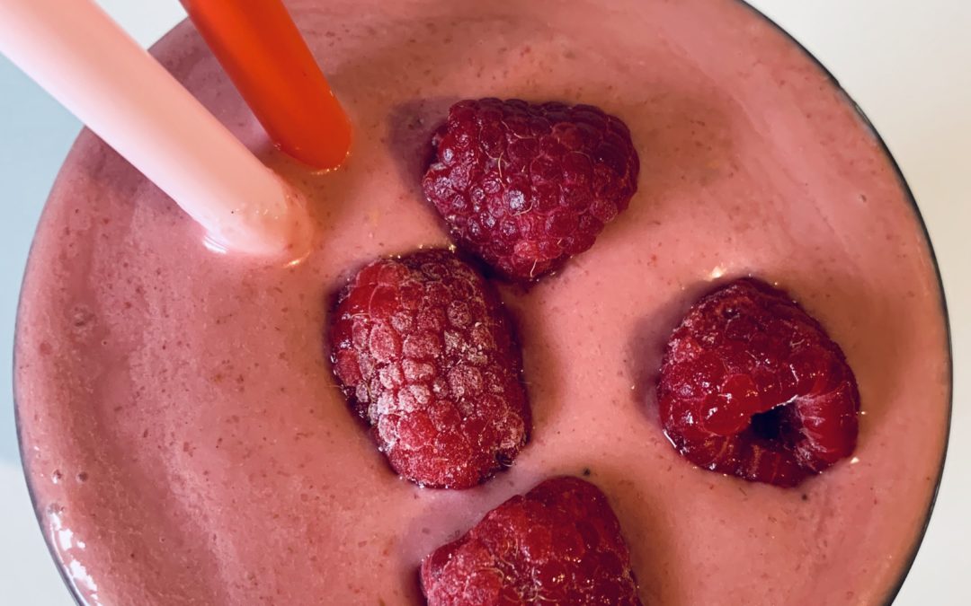 EAT LOW-CARB RASPBERRY SMOOTHIE TO LOOSE WEIGHT!