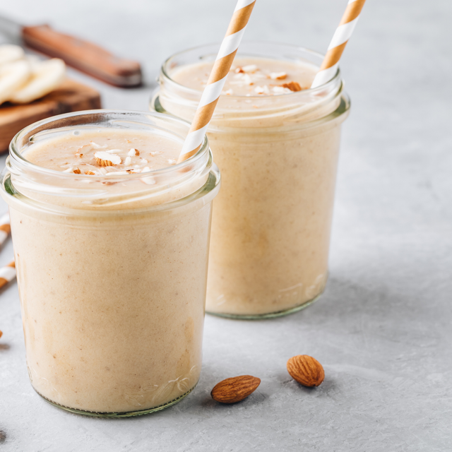 SPICY ALMOND LOW-CARB SMOOTHIE